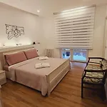 Little Paradise - - 2 Minuti Dal *