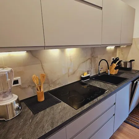 Little Paradise - - 2 Minuti Dal * Arona