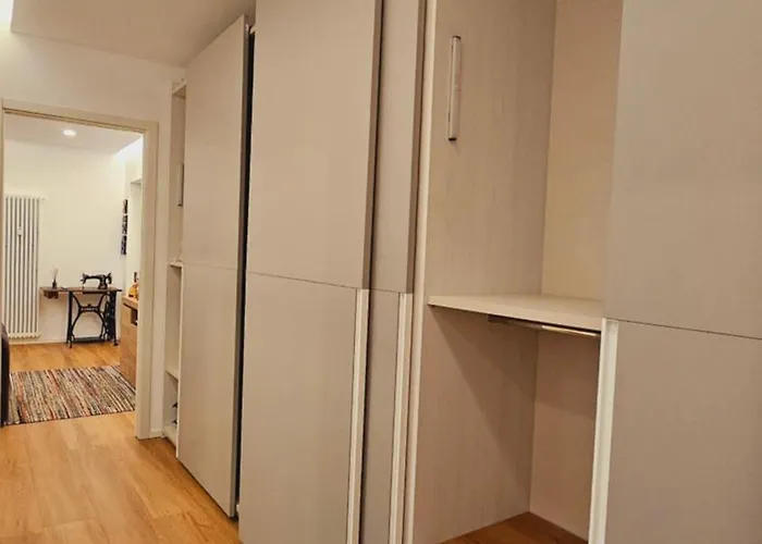 Little Paradise - - 2 Minuti Dal